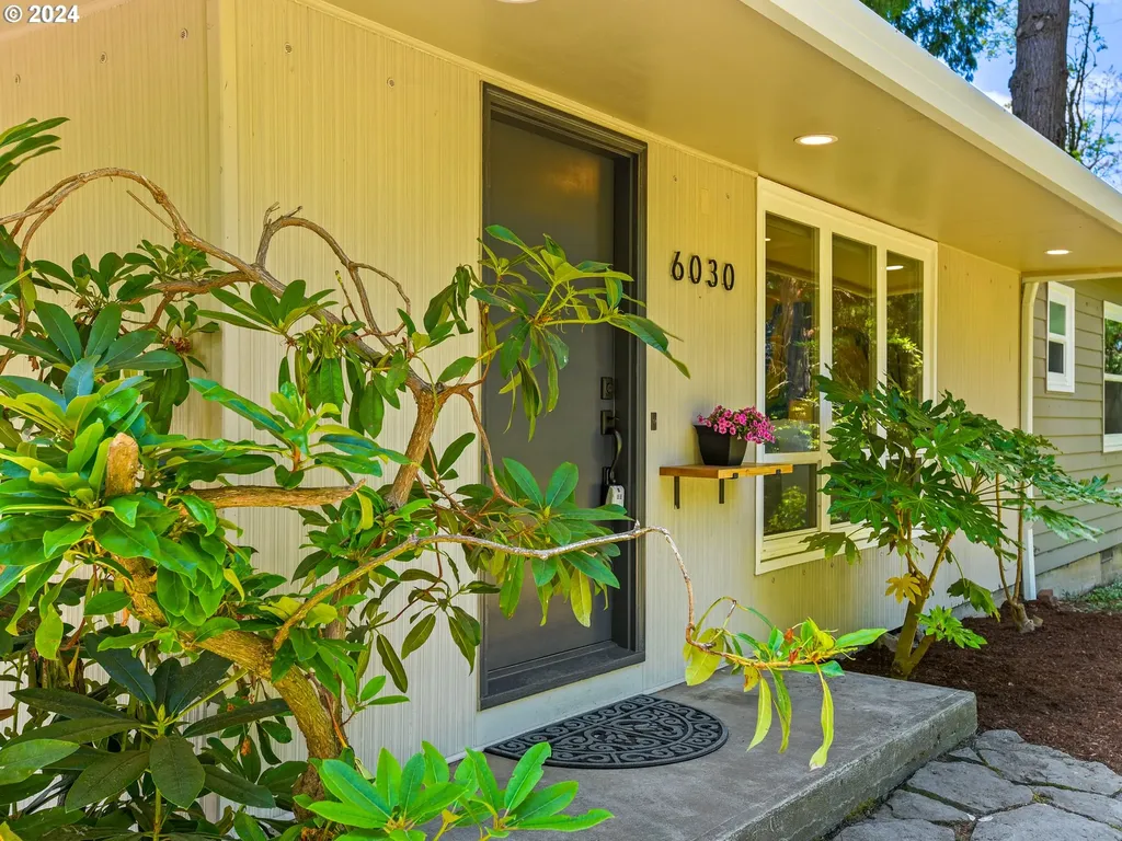 6030 Sw Taylors Ferry Road Portland OR 97219