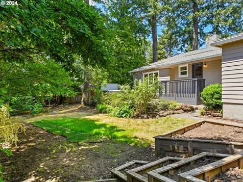 6030 Sw Taylors Ferry Road Portland OR 97219
