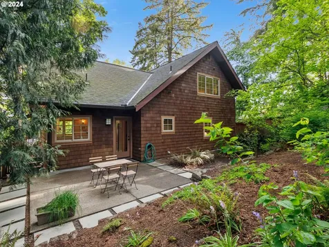 825 Sw Westwood Drive Portland OR 97239