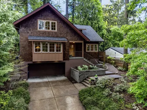 825 Sw Westwood Drive Portland OR 97239