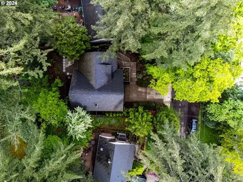 825 Sw Westwood Drive Portland OR 97239