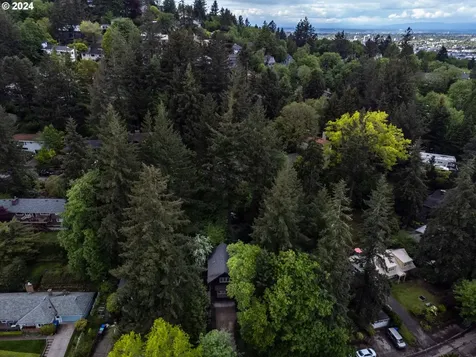 825 Sw Westwood Drive Portland OR 97239