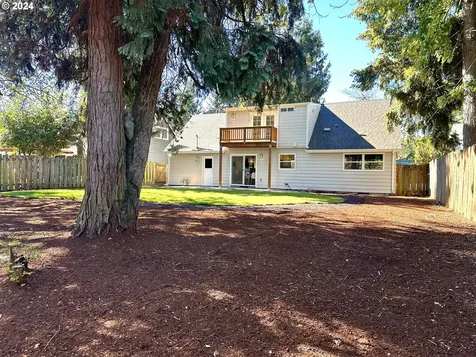 8820 N Seward Avenue Portland OR 97217