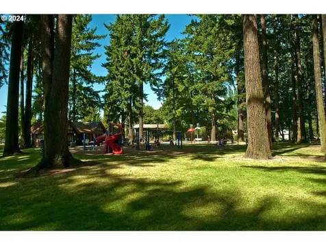 8820 N Seward Avenue Portland OR 97217