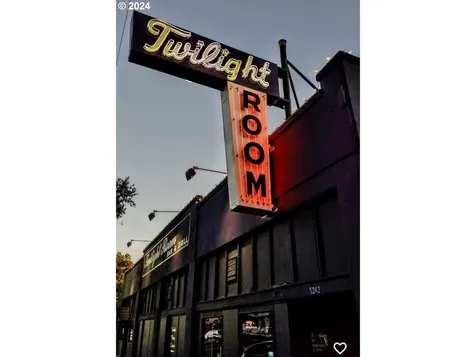 8820 N Seward Avenue Portland OR 97217