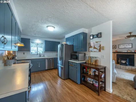 4785 Burnett Avenue Eugene OR 97402