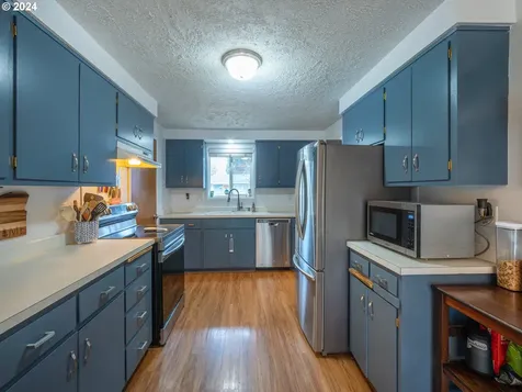 4785 Burnett Avenue Eugene OR 97402