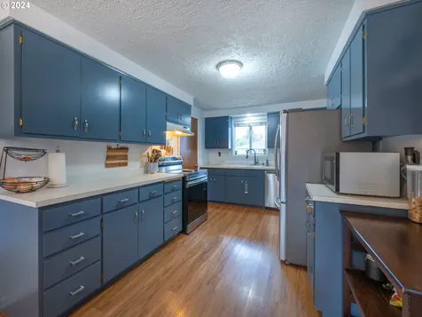 4785 Burnett Avenue Eugene OR 97402