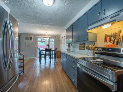 4785 Burnett Avenue Eugene OR 97402