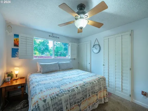 4785 Burnett Avenue Eugene OR 97402