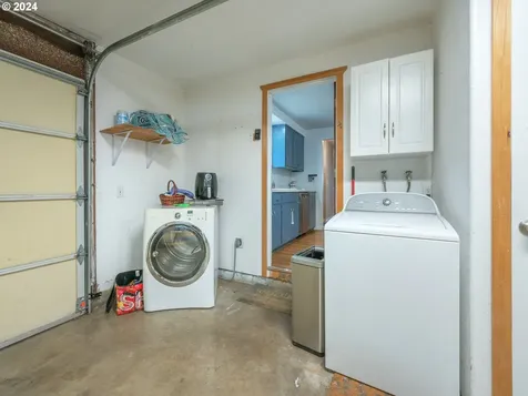 4785 Burnett Avenue Eugene OR 97402