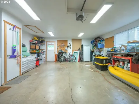 4785 Burnett Avenue Eugene OR 97402