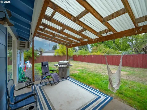 4785 Burnett Avenue Eugene OR 97402