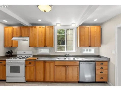 770 Ne 4th Avenue Hillsboro OR 97124
