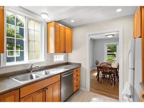 770 Ne 4th Avenue Hillsboro OR 97124