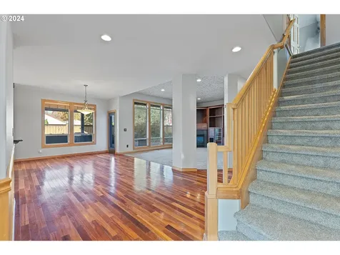 1747 NW Meadows Drive Mcminnville OR 97128
