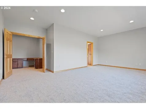 1747 NW Meadows Drive Mcminnville OR 97128