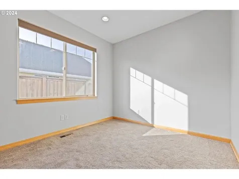 1747 NW Meadows Drive Mcminnville OR 97128