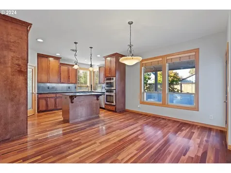 1747 NW Meadows Drive Mcminnville OR 97128