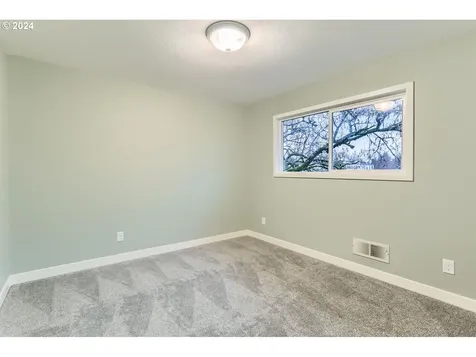 830 NE 18th Street Mcminnville OR 97128