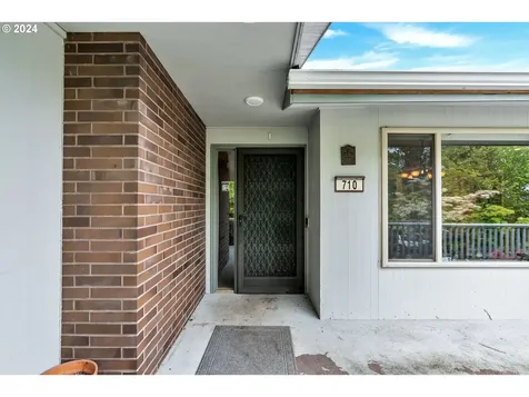 710 Timberline Drive Lake Oswego OR 97034