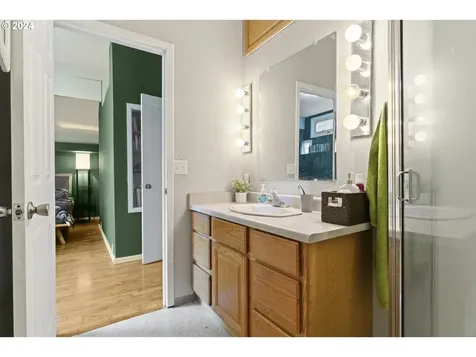 107 Mayfair Lane Eugene OR 97404