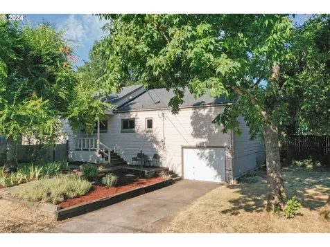 107 Mayfair Lane Eugene OR 97404