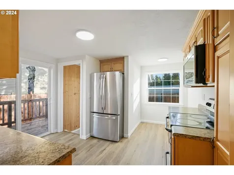 17915 SE Pine Street Portland OR 97233