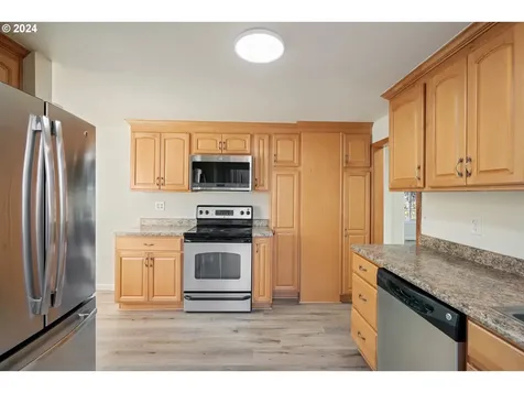 17915 SE Pine Street Portland OR 97233