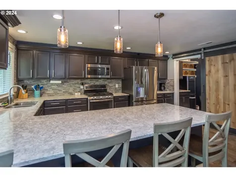1737 Garnet Avenue Sutherlin OR 97479