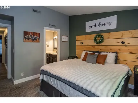1737 Garnet Avenue Sutherlin OR 97479