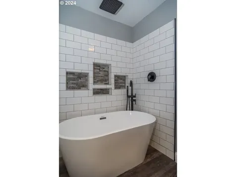 1737 Garnet Avenue Sutherlin OR 97479