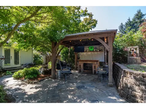 1737 Garnet Avenue Sutherlin OR 97479