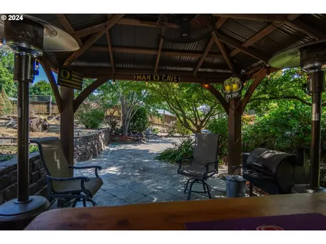 1737 Garnet Avenue Sutherlin OR 97479