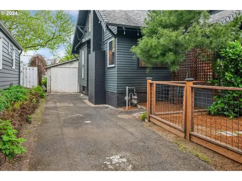 2353 Se 52nd Avenue Portland OR 97215