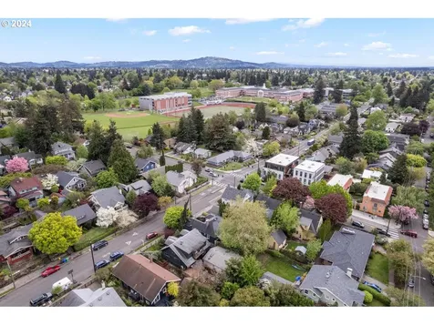 2353 Se 52nd Avenue Portland OR 97215