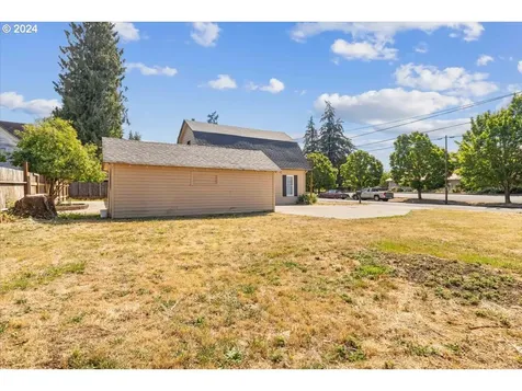 415 SW Monroe Street Sheridan OR 97378