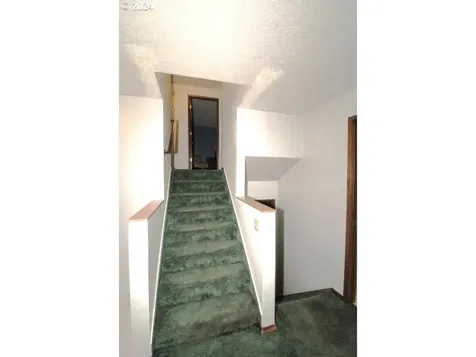 16919 NE Davis Street Portland OR 97230