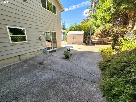 16919 NE Davis Street Portland OR 97230