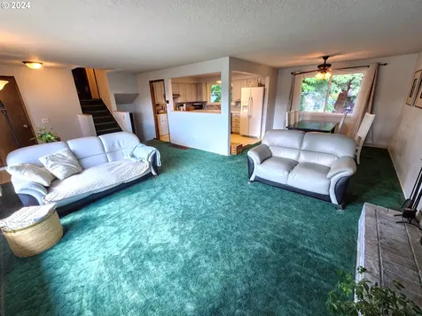 16919 NE Davis Street Portland OR 97230