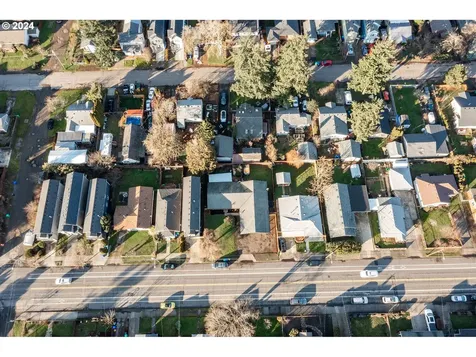5503 Se Flavel Street Portland OR 97206