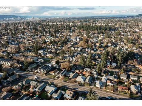 5503 Se Flavel Street Portland OR 97206