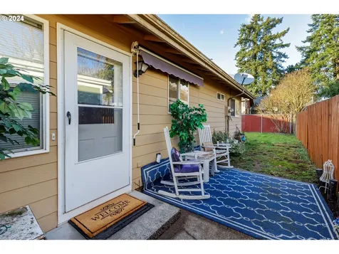 5503 Se Flavel Street Portland OR 97206