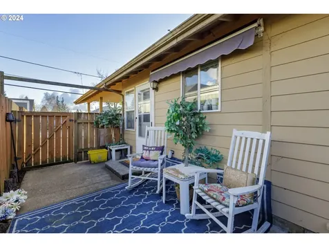 5503 Se Flavel Street Portland OR 97206