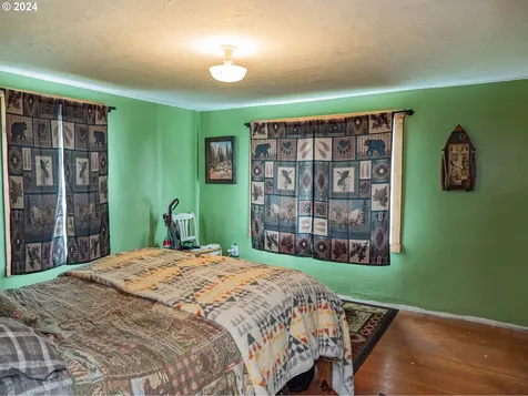 212 7th Avenue Sweet Home OR 97386