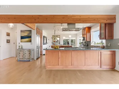 584 NW Macleay Boulevard Portland OR 97210