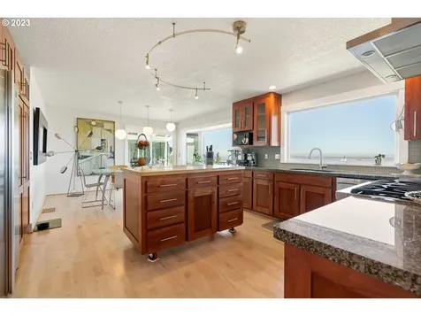 584 NW Macleay Boulevard Portland OR 97210