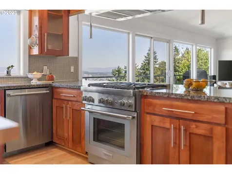 584 NW Macleay Boulevard Portland OR 97210