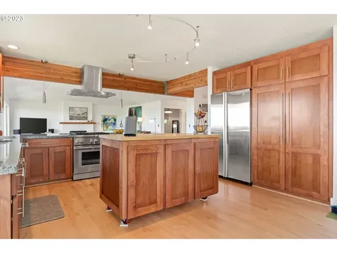 584 NW Macleay Boulevard Portland OR 97210