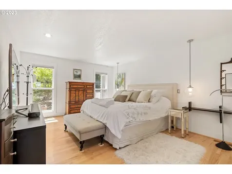 584 NW Macleay Boulevard Portland OR 97210